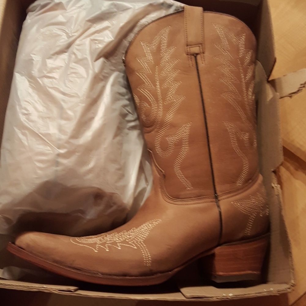 Redhawk boots